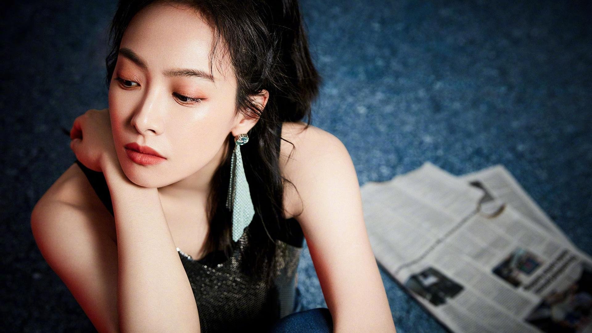 爱游戏 ayx 中国官方网站-史上最“牛”远距离三分！库里在对阵步行者中投出距离达67英尺的绝杀三分！