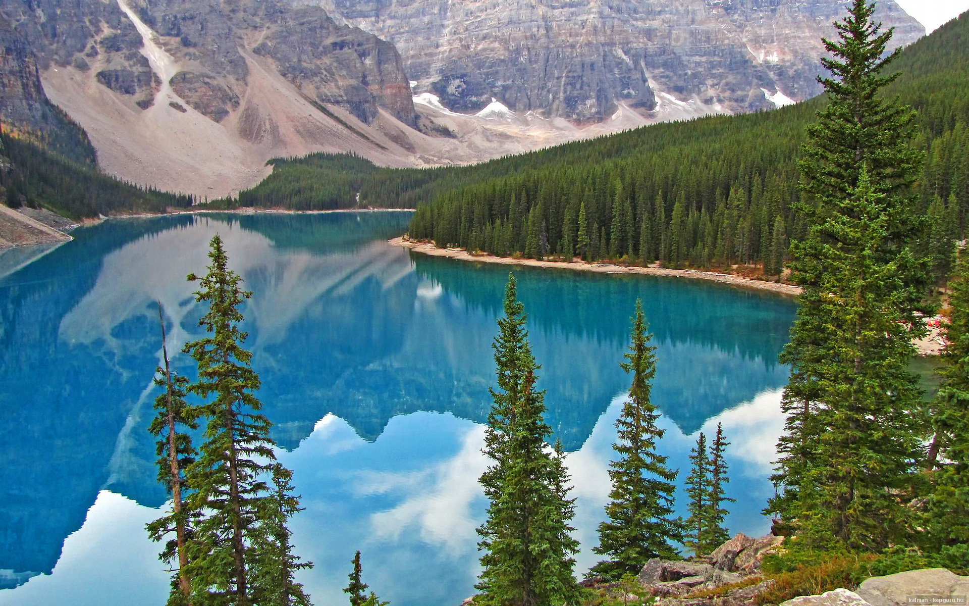 史上最“牛”远距离三分!库里在对阵步行者中投出距离达67英尺的绝杀三分!